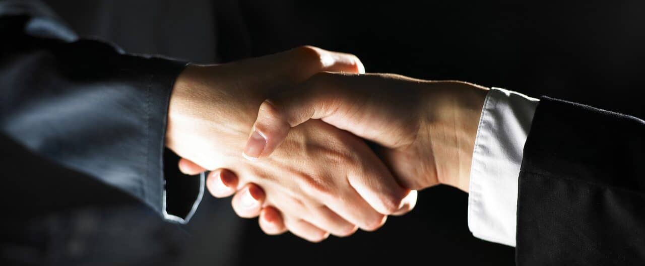 business, cooperation, handshake-3298472.jpg